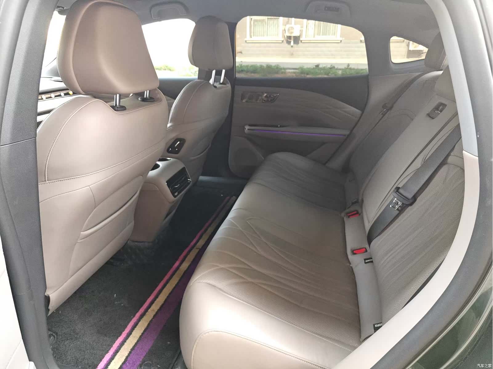 Geely 8, 2026 все фото