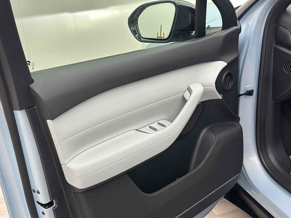 NIO ES6
