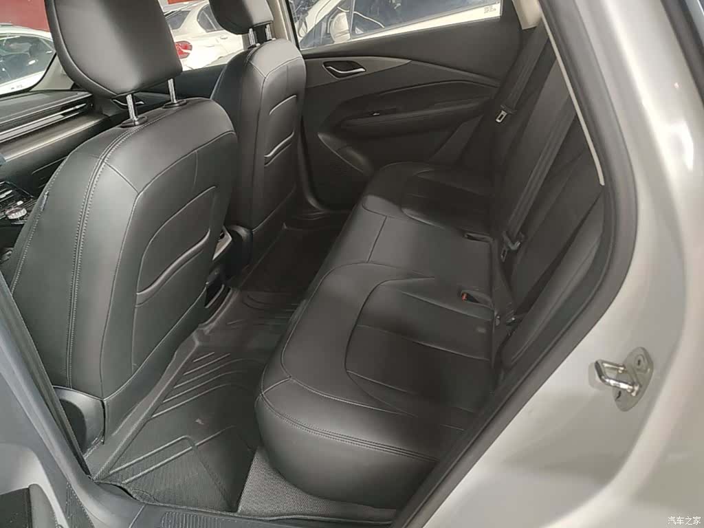 Wuling Starlight, 2024 17