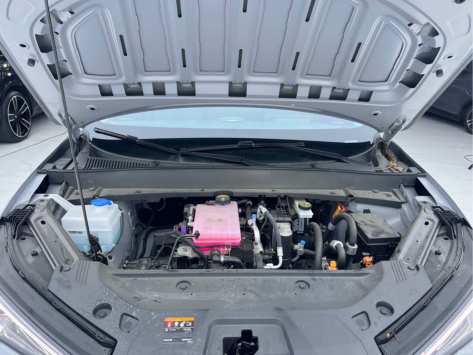 Geely Galaxy E5, 2025 29
