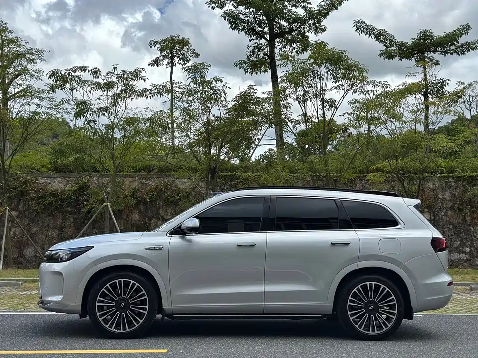 AITO Ask the world M7