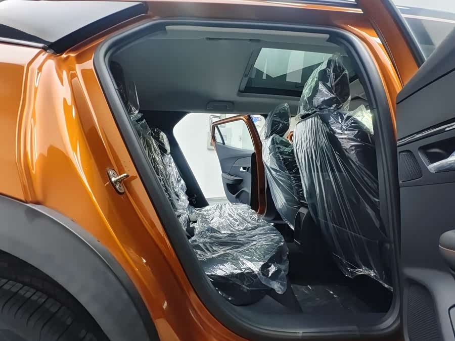 Peugeot 2008 2022, фото 9