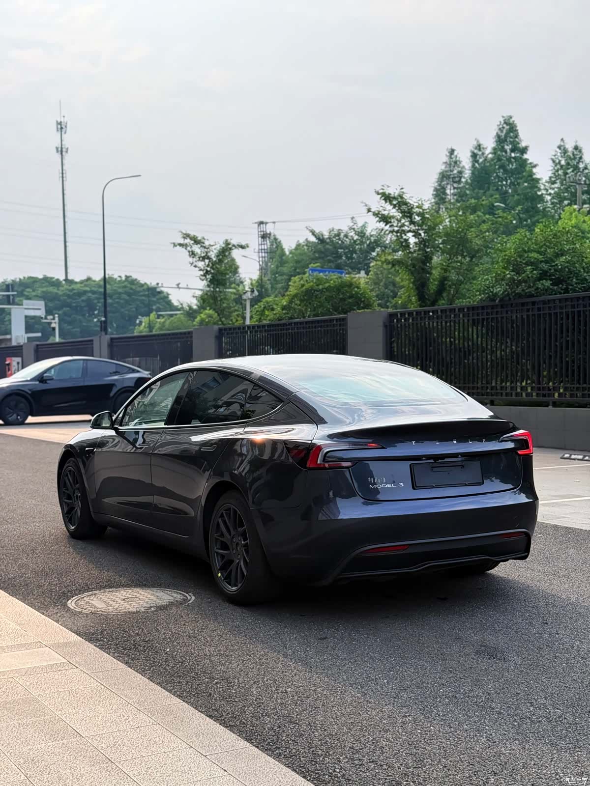 Tesla Model 3, 2024 12