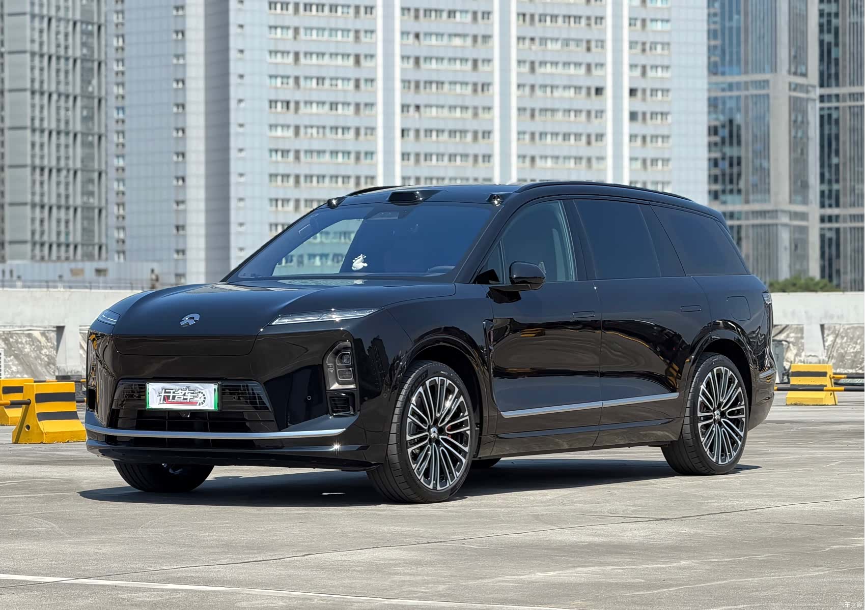 NIO ES8, 2025 1