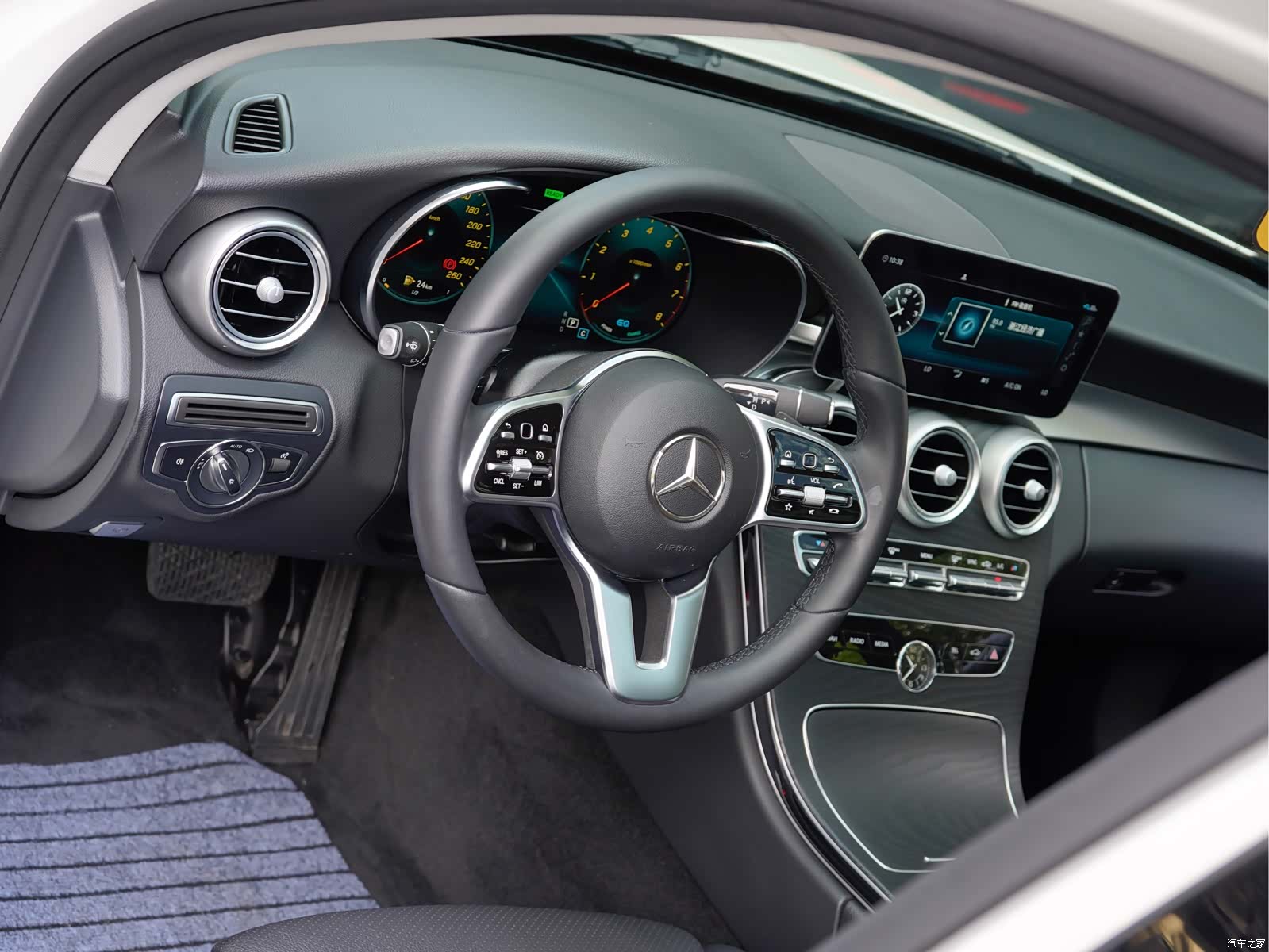 Mercedes-Benz C-Class, 2021 10