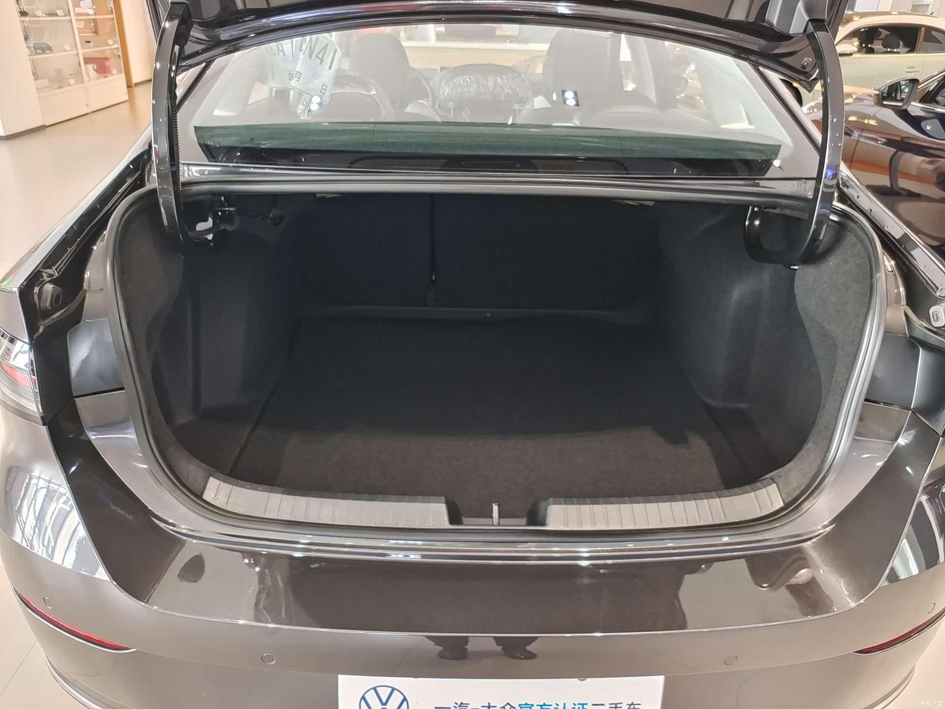 Volkswagen Sagitar, 2025 10