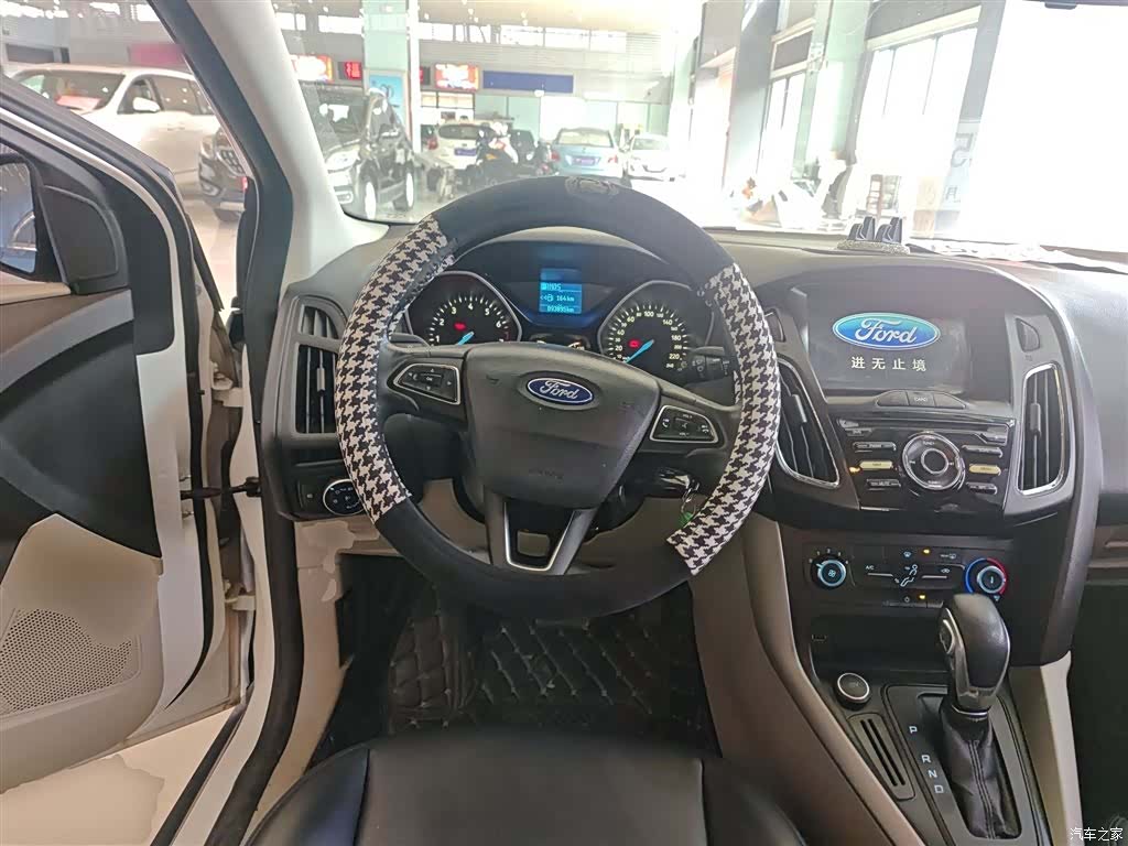 Ford Focus, 2017 11