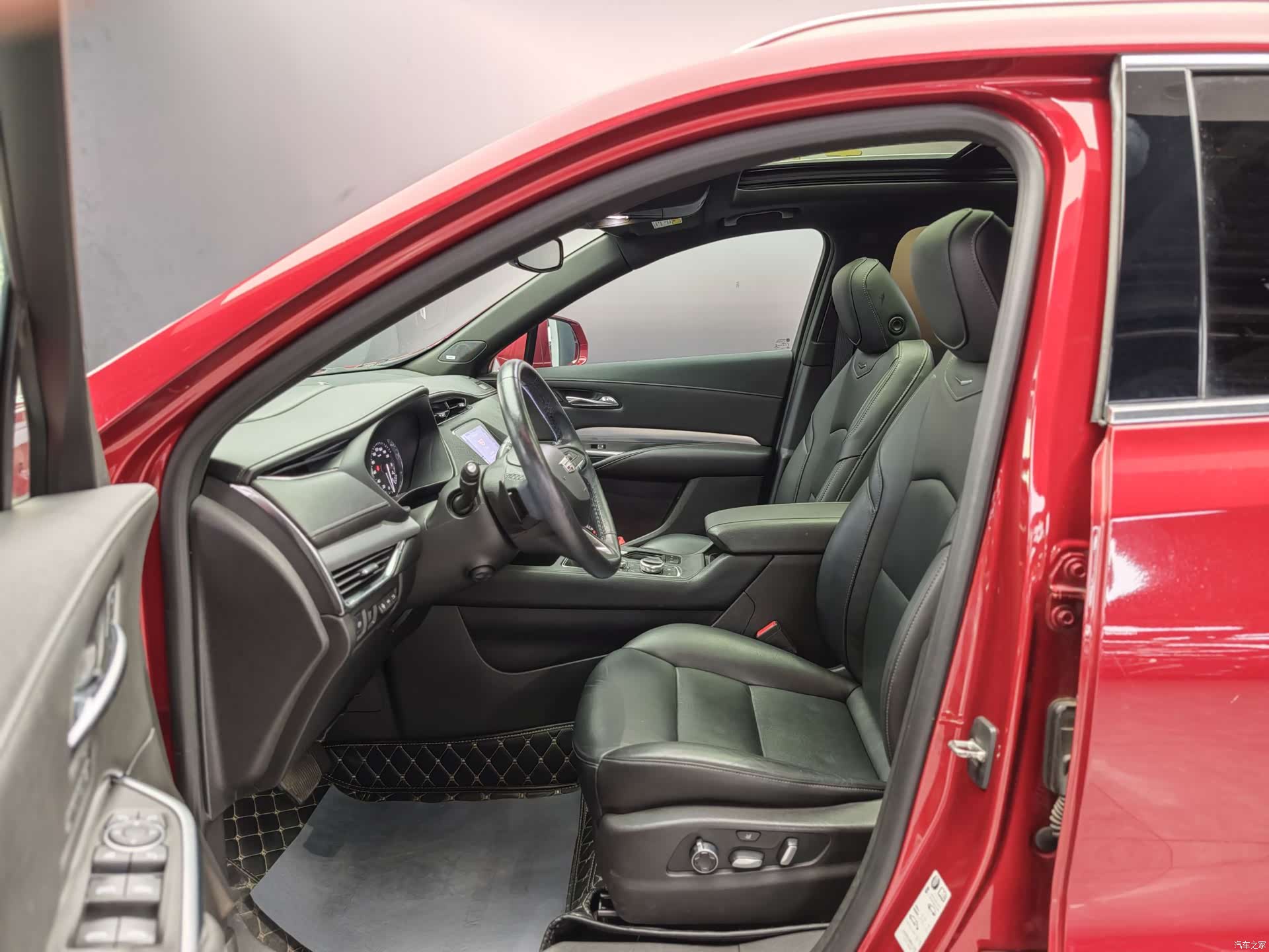 Cadillac XT4, 2020 3
