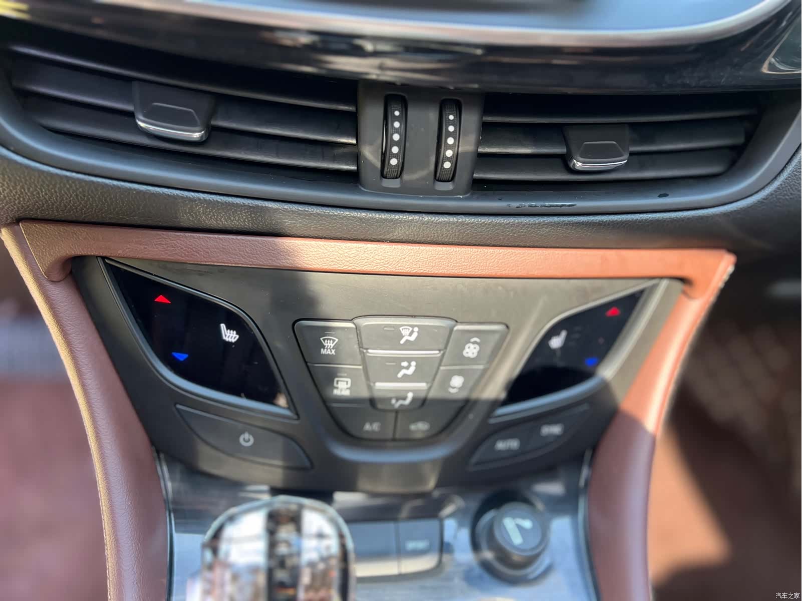 Buick Envision Plus, 2018 19