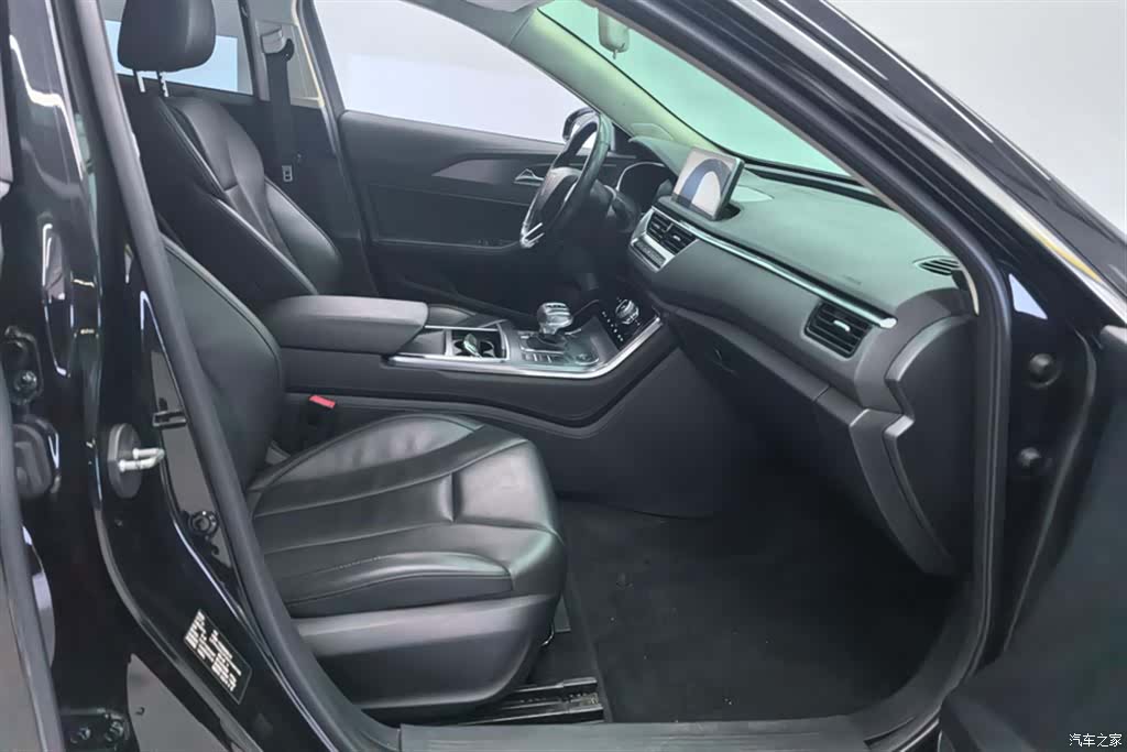 Hongqi H5, 2023 8