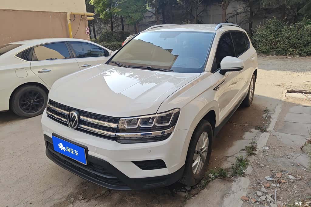 Volkswagen Tharu