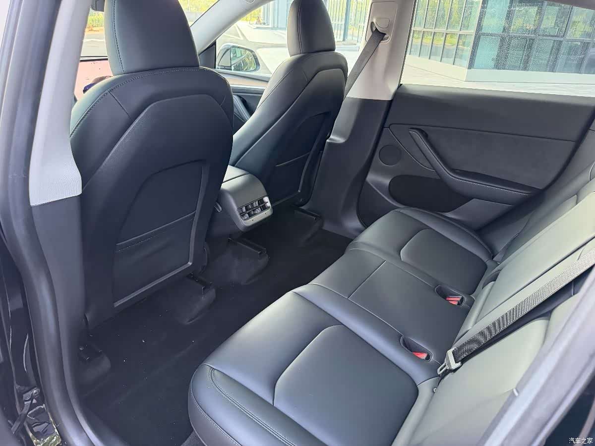 Tesla Model Y, 2023 13