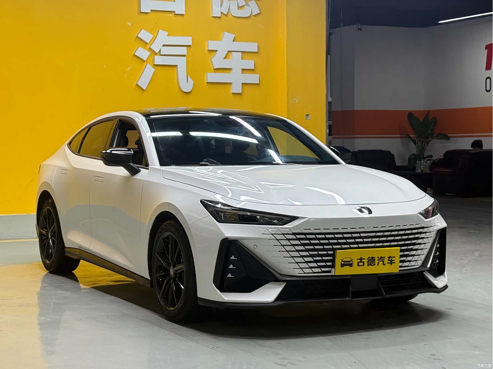 Changan UNI-V, 2023 3