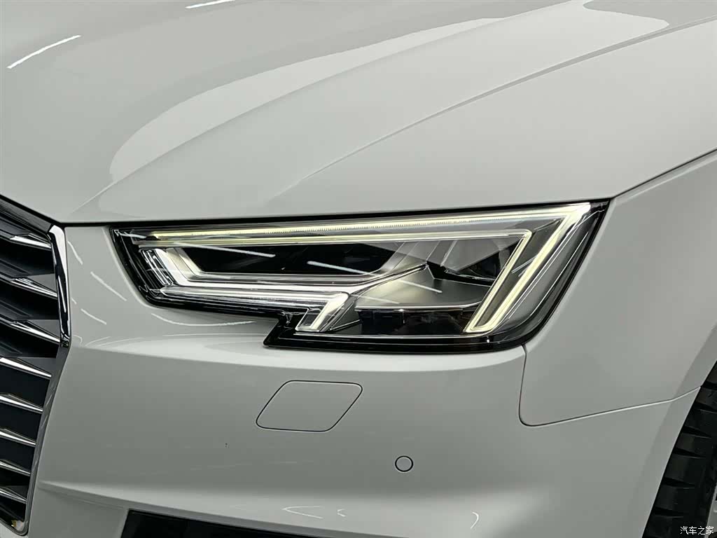 Audi A4L, 2018 9