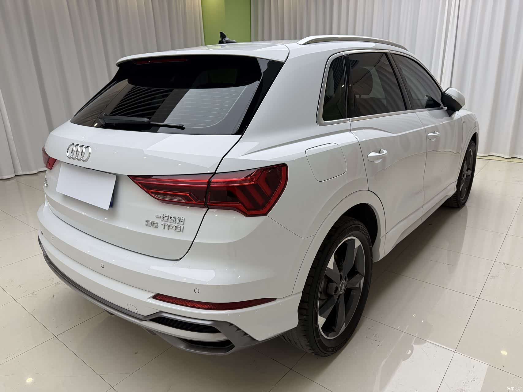 Audi Q3, 2022 12
