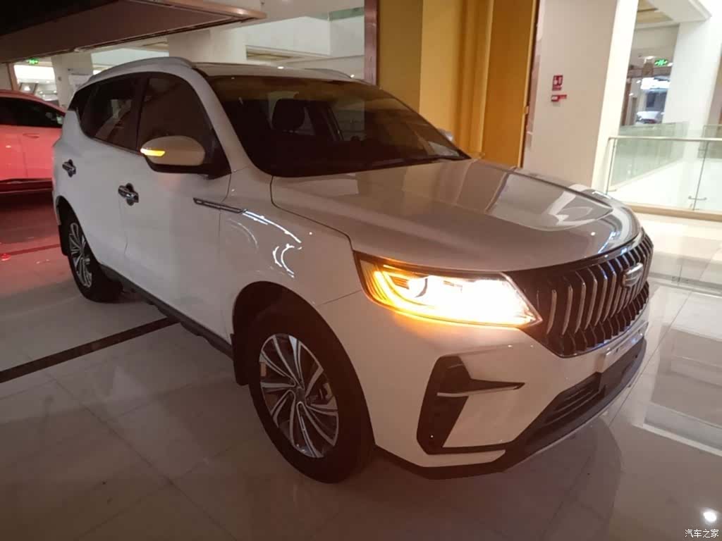 Geely X6, 2023 4