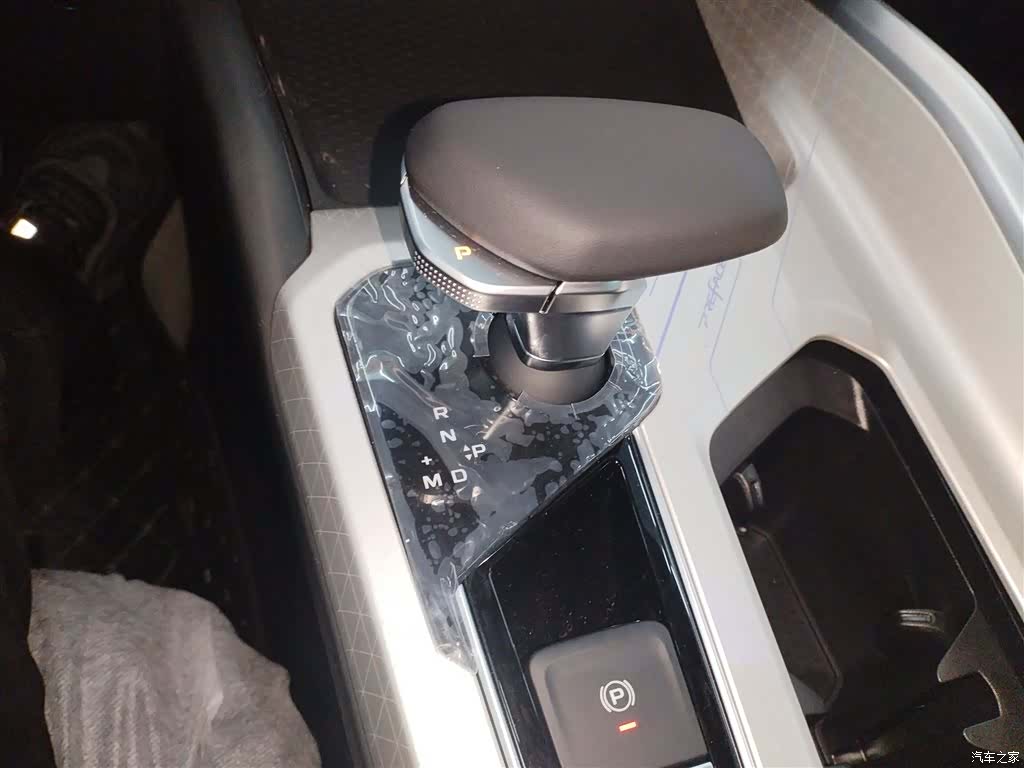 Geely Preface, 2025 14