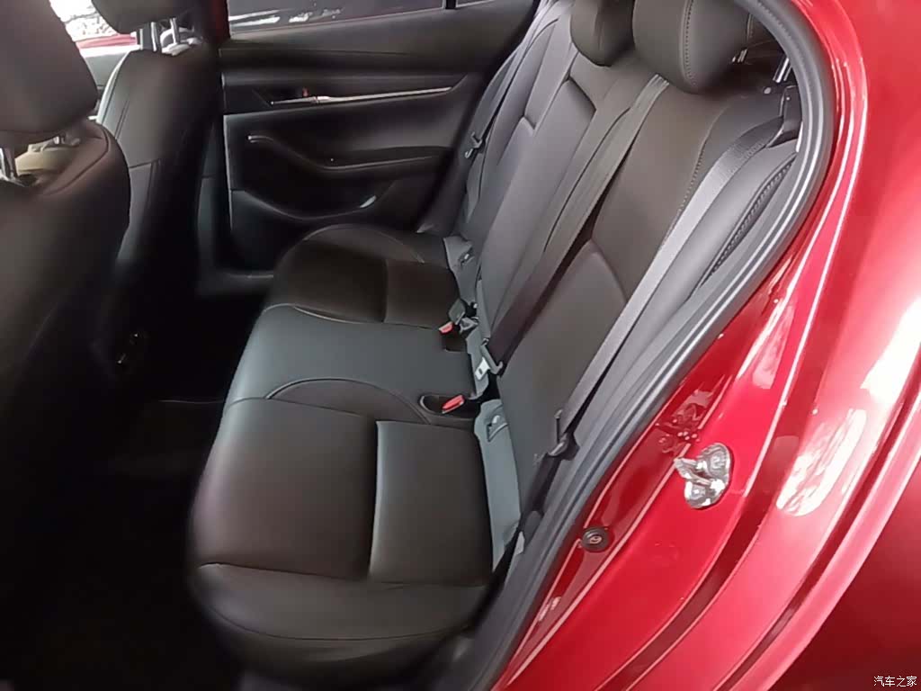 Mazda Mazda3, 2021 17