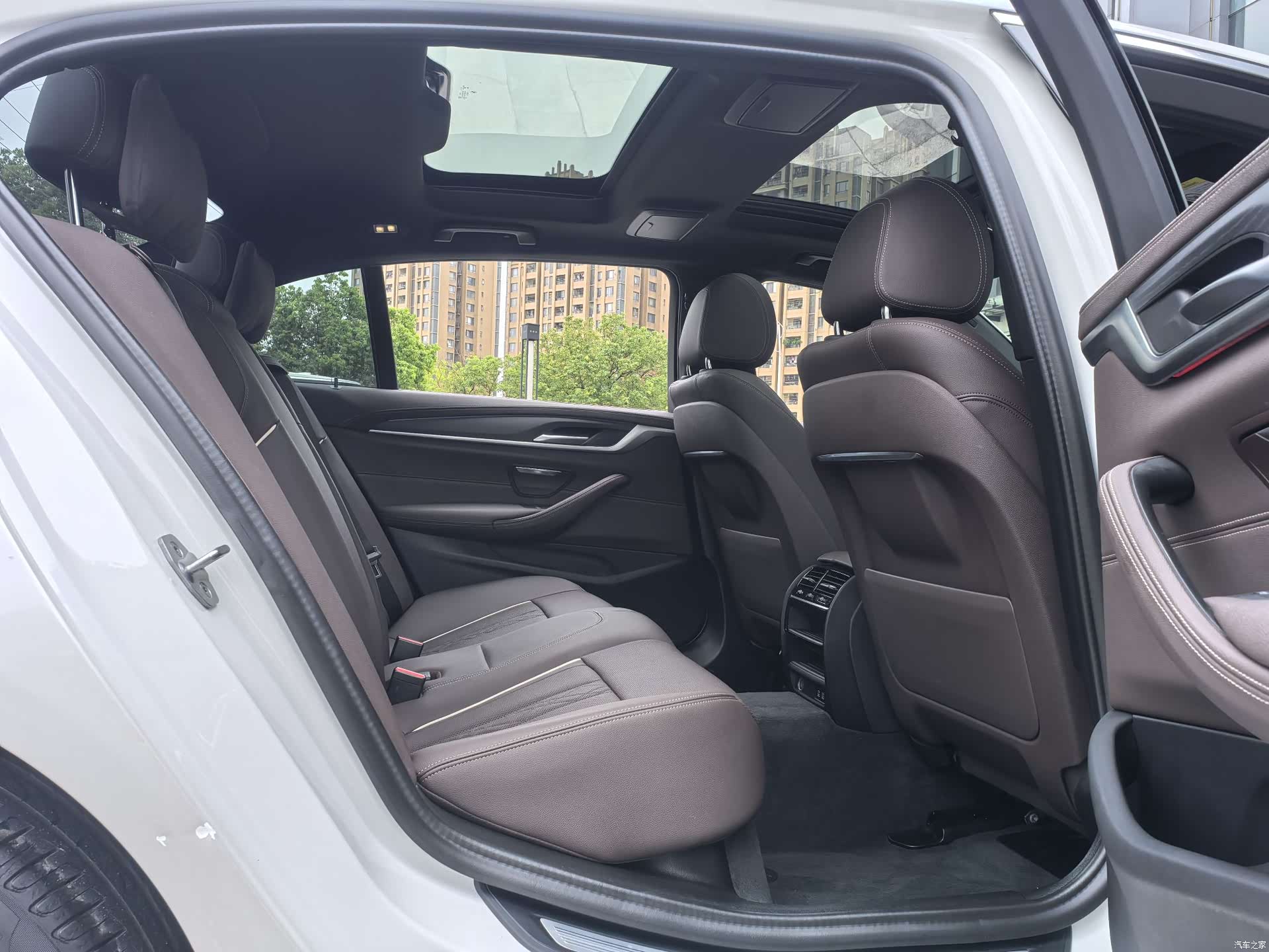 BMW 5 Series, 2021 13