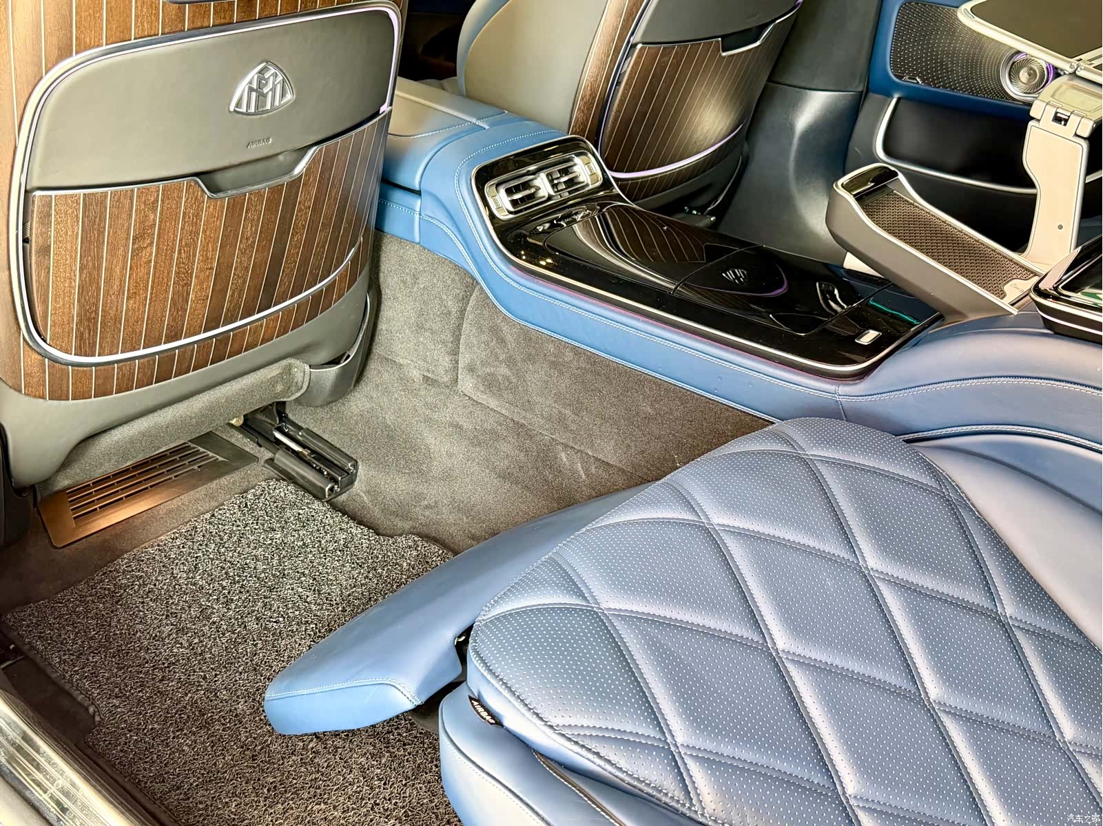 Maybach S-Class, 2023 34