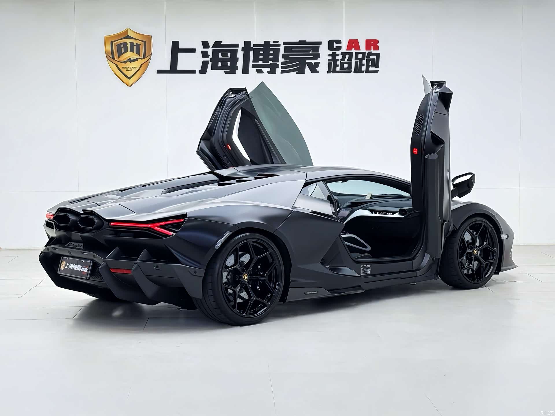 Lamborghini Revuelto, 2025 2