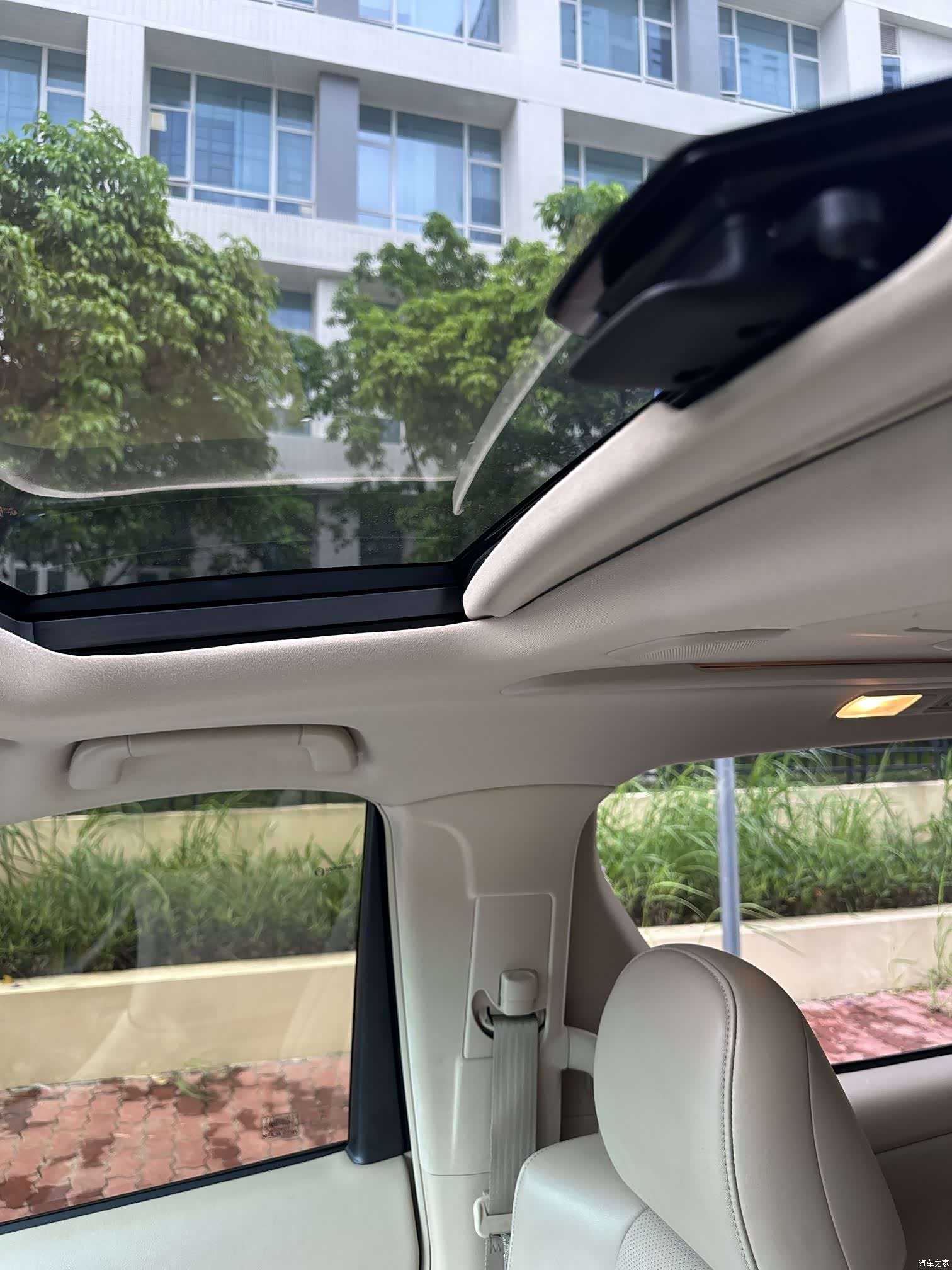 Toyota Alphard, 2014 8