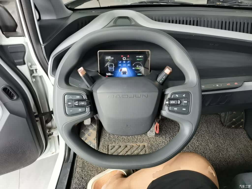 Wuling E200, 2019 11