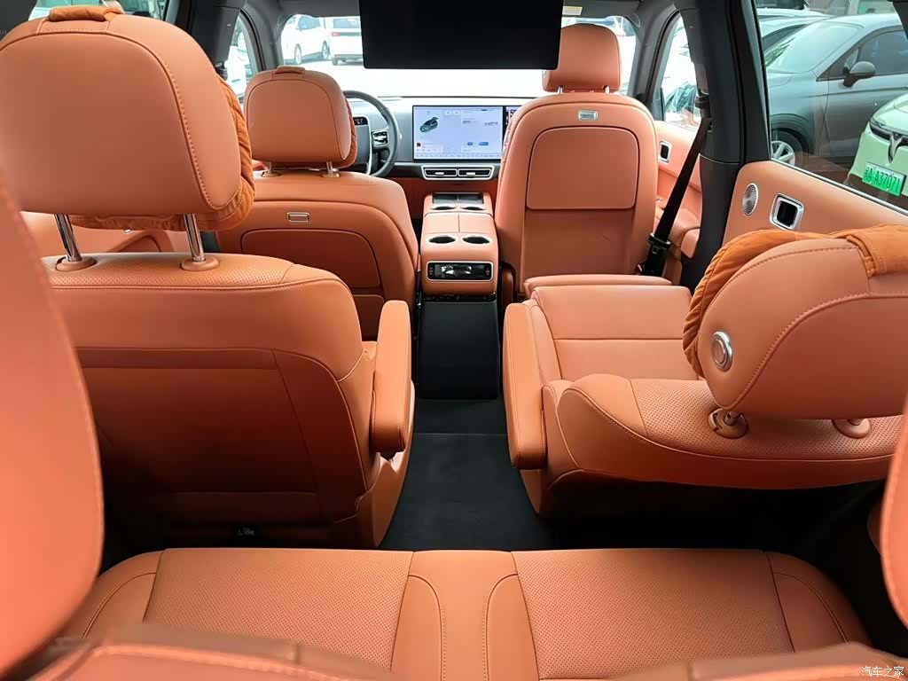 Li Auto L9, 2025 все фото