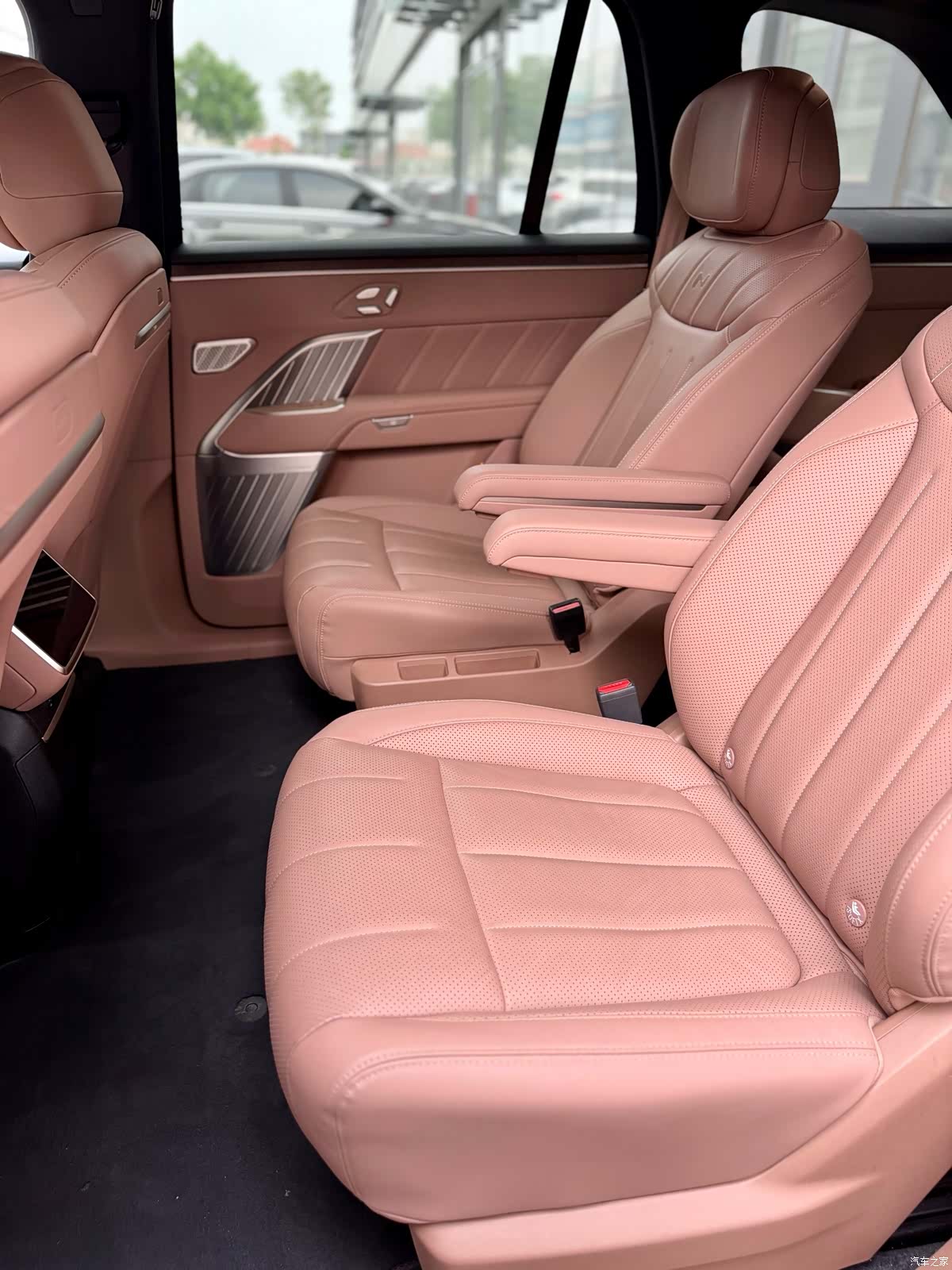 NIO L90, 2025 10