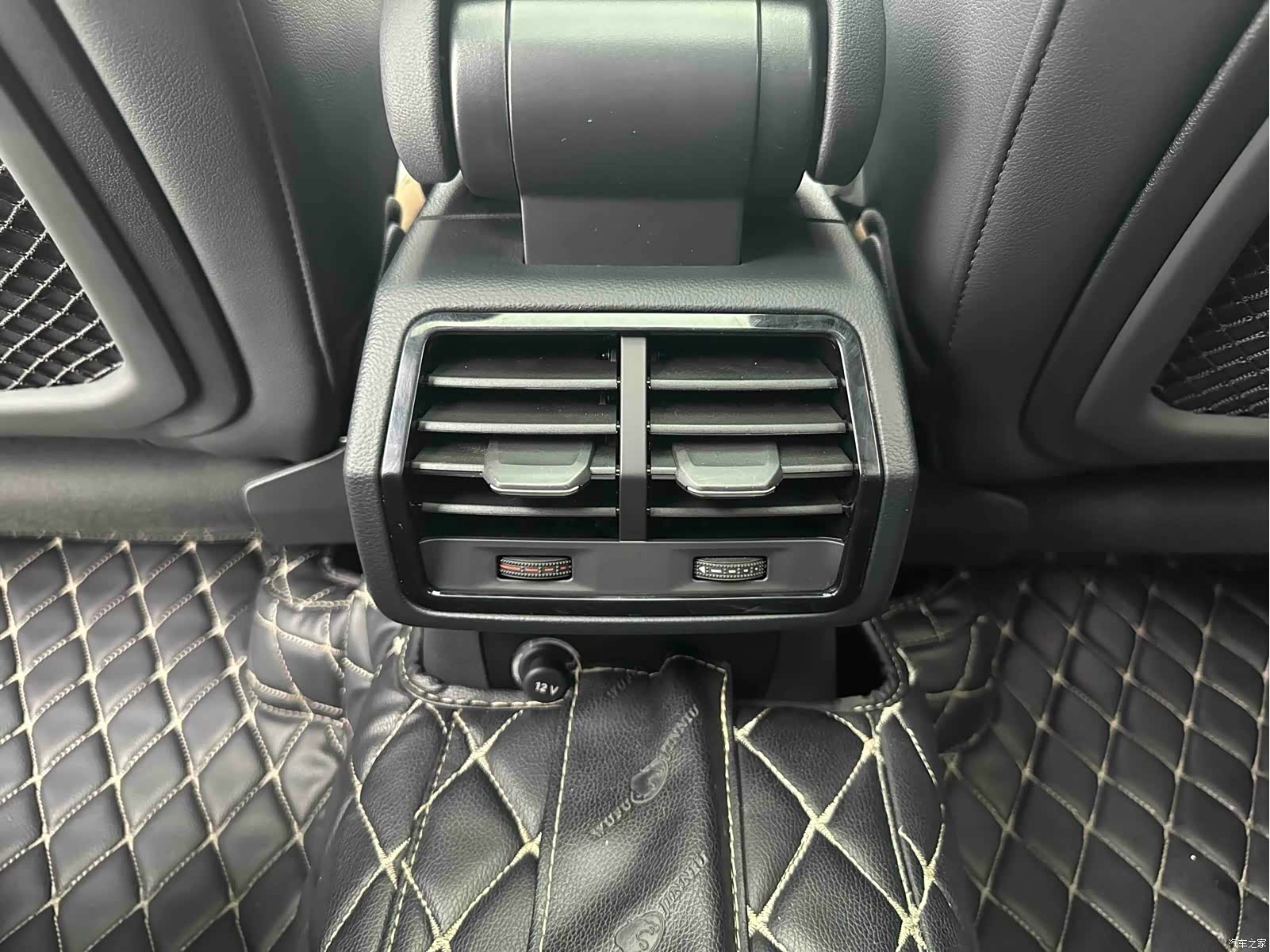 Audi Q3, 2021 13