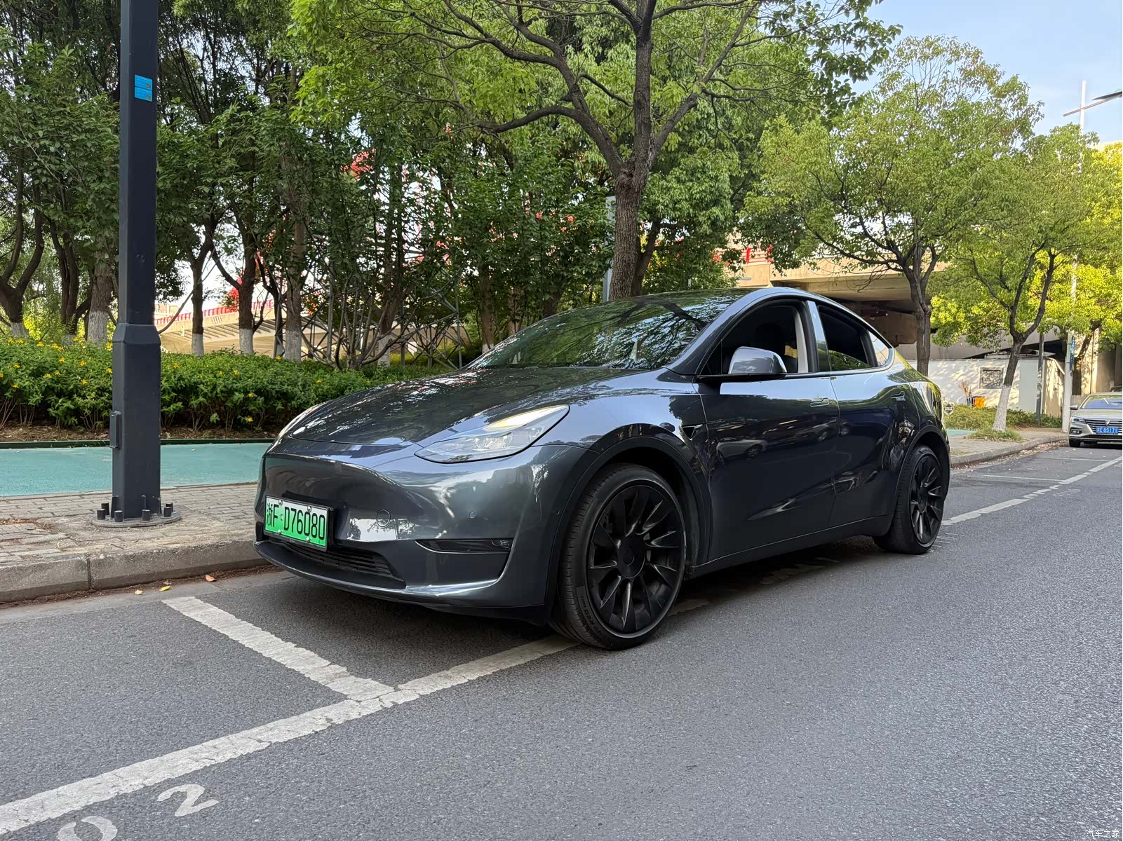 Tesla Model Y, 2021 1