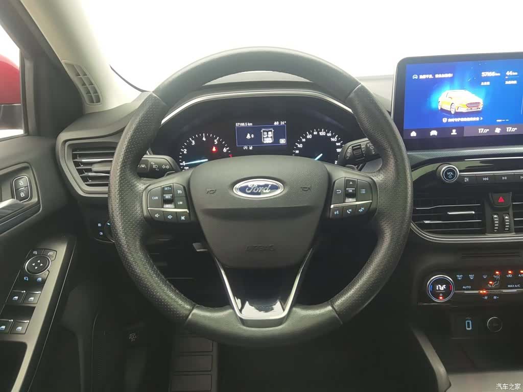 Ford Focus, 2019 11