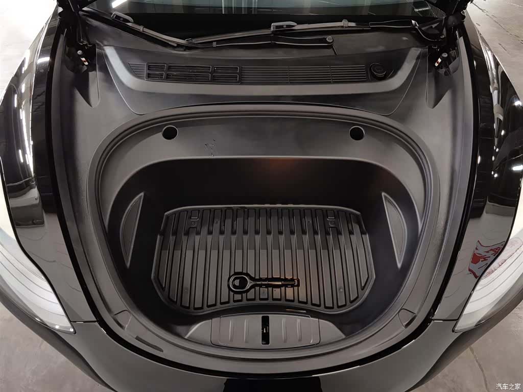 Tesla Model 3, 2023 6