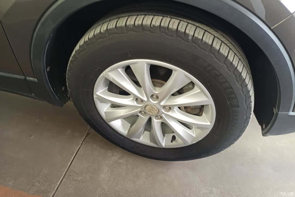 Buick Envision Plus, 2017 6
