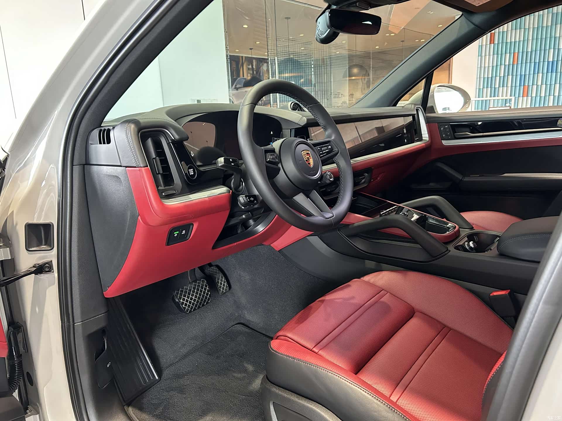 Porsche Cayenne, 2024 все фото