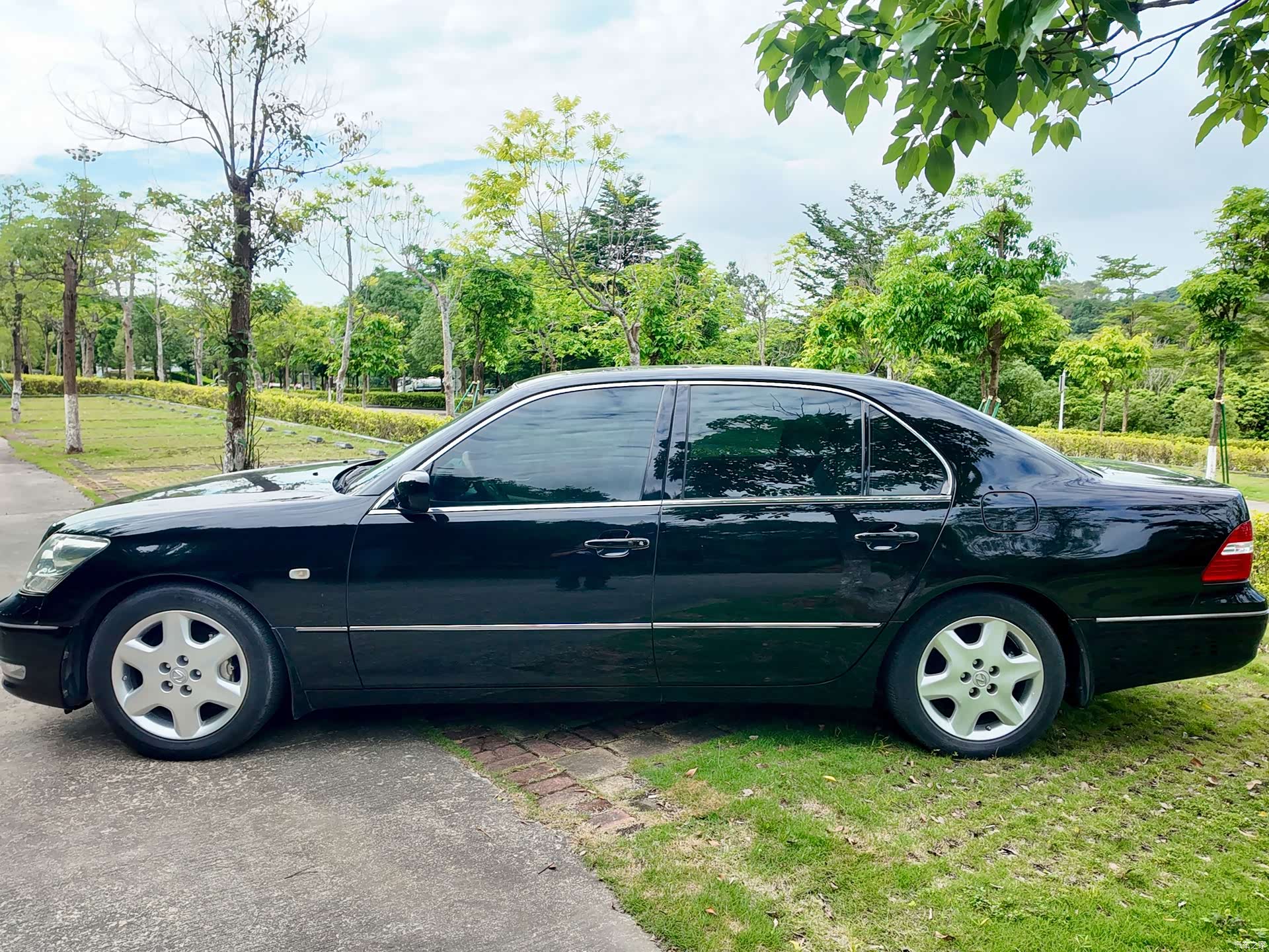 Lexus LS, 2004 26