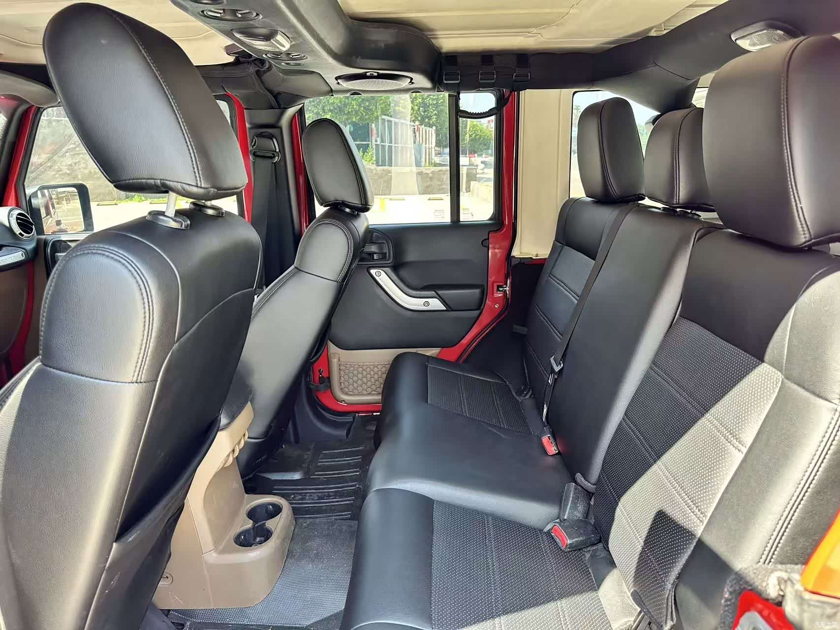 Jeep Wrangler, 2012 4