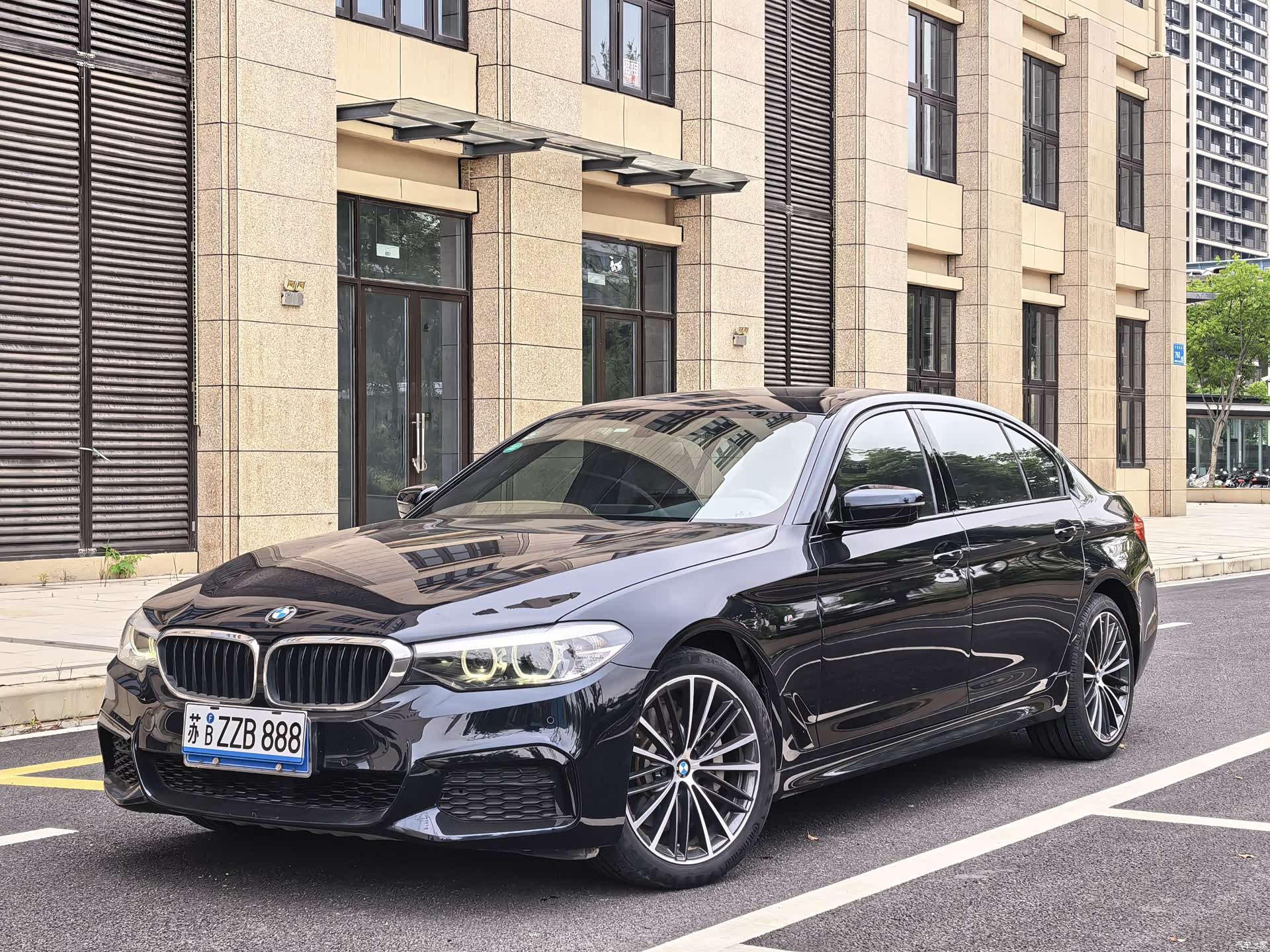 BMW 5 Series, 2019 1