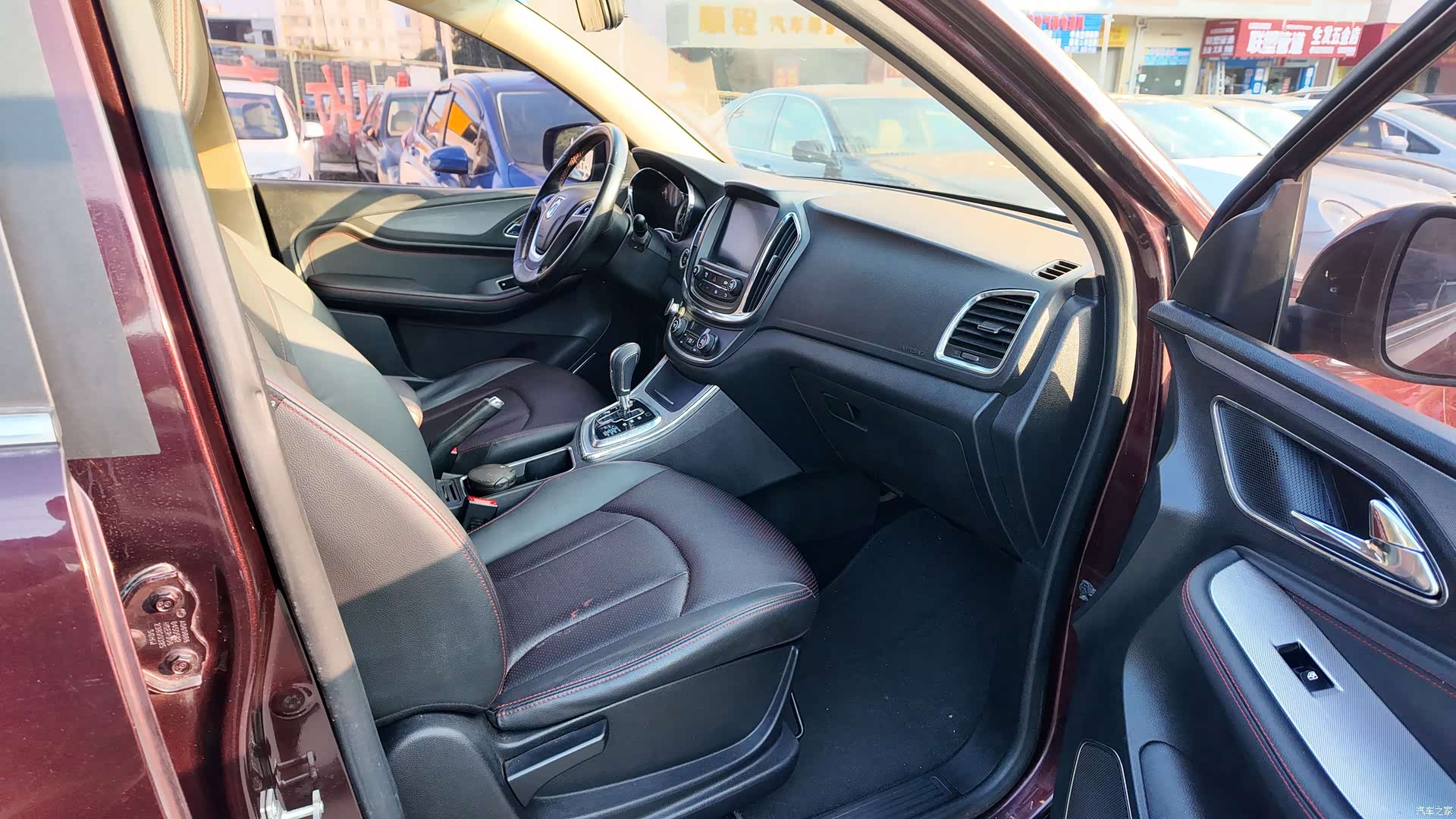 Wuling 560, 2016 42
