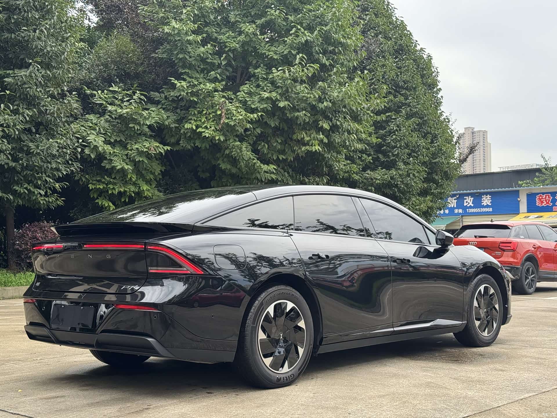 Xpeng P7, 2025 все фото