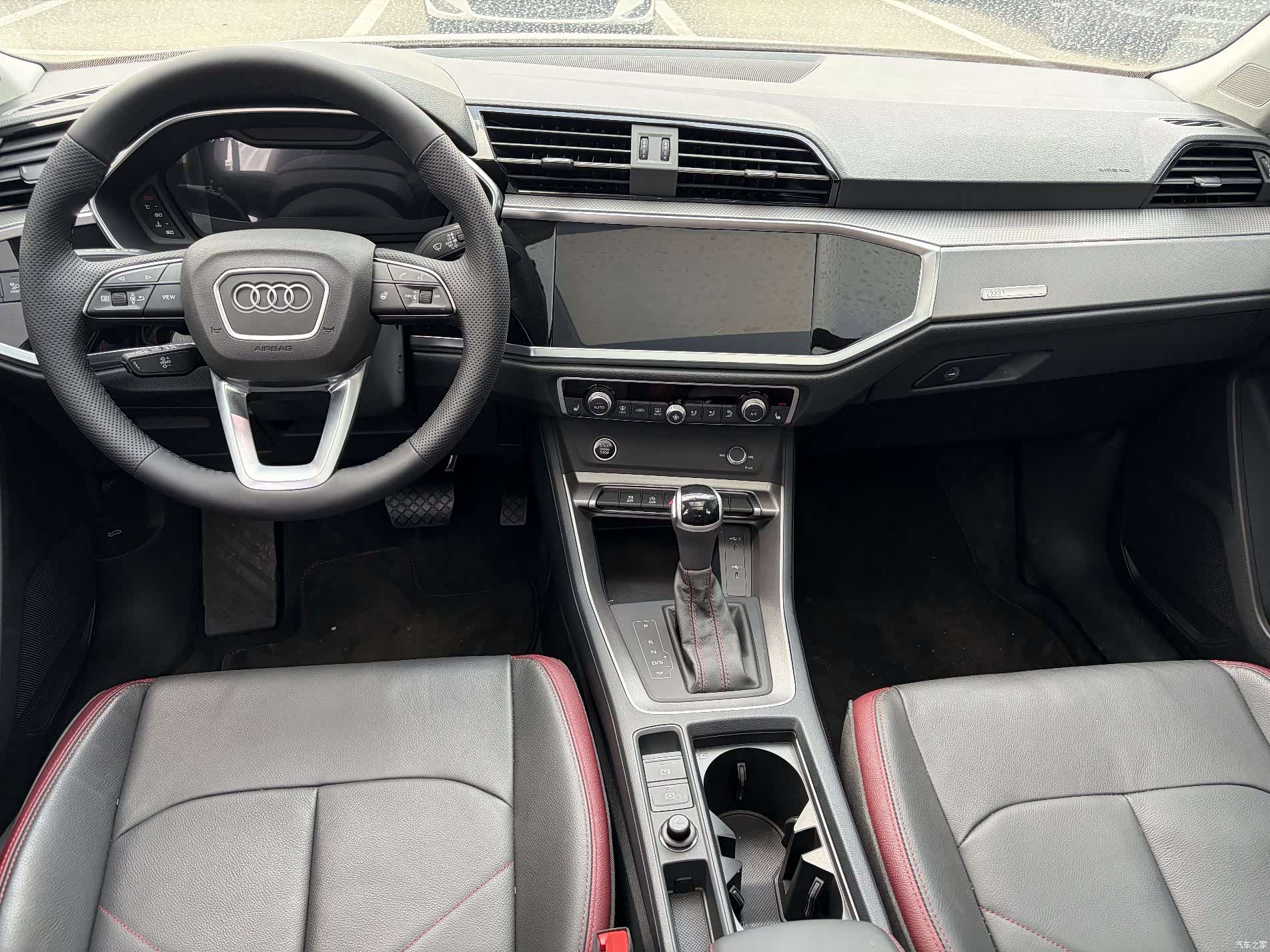 Audi Q3, 2023 10