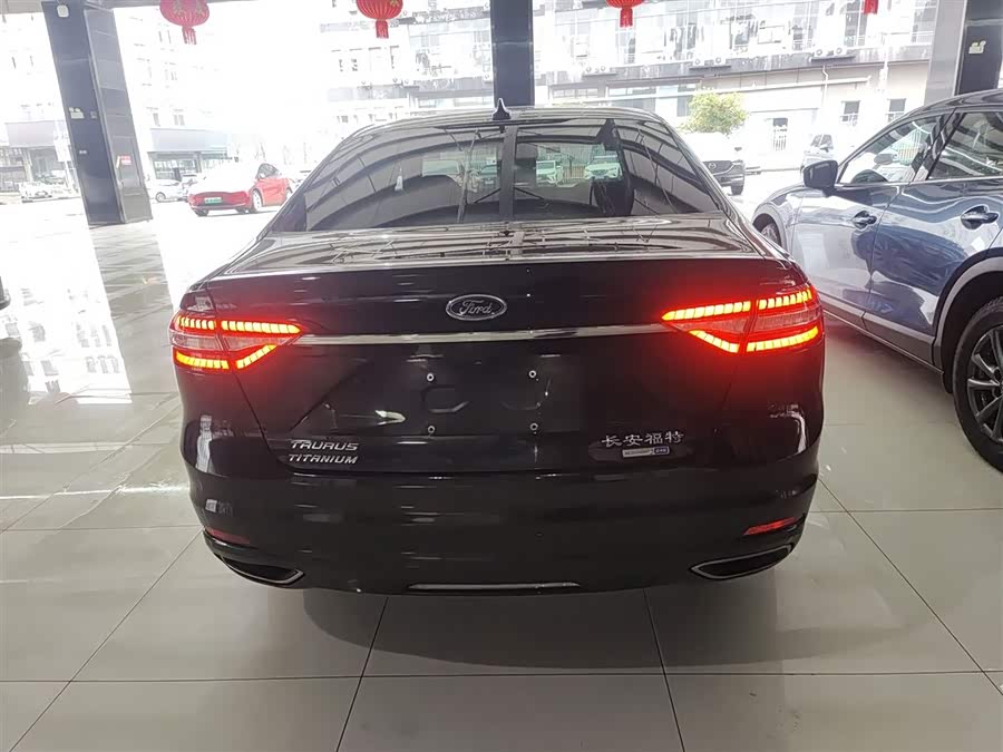 Ford Taurus 2021, фото 6