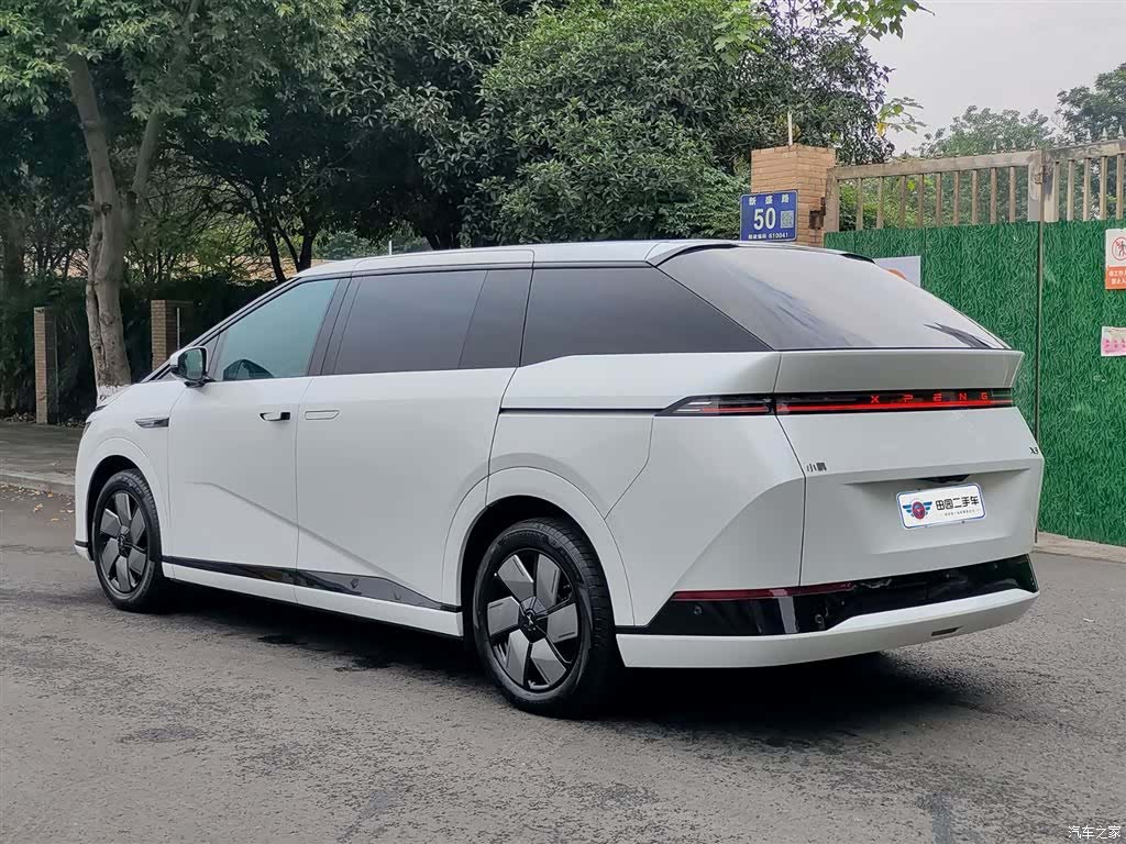 Xpeng X9, 2025 4