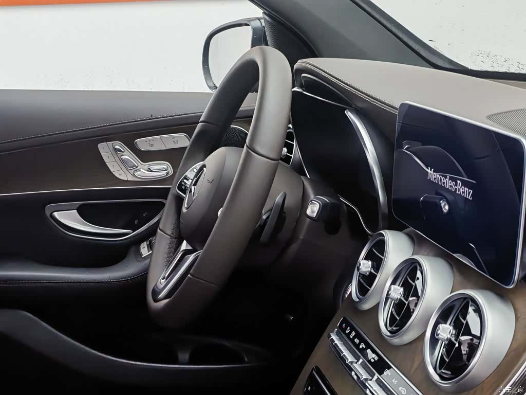 Mercedes-Benz GLC, 2023 22