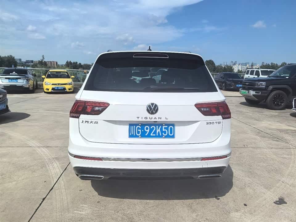Volkswagen Tiguan L