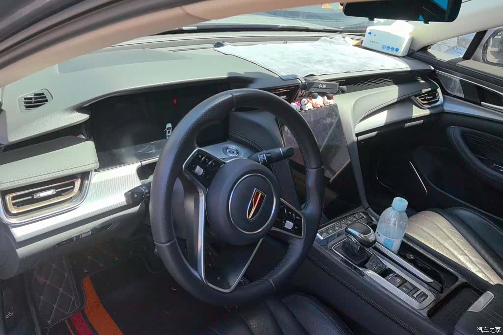 Hongqi H5, 2022 12