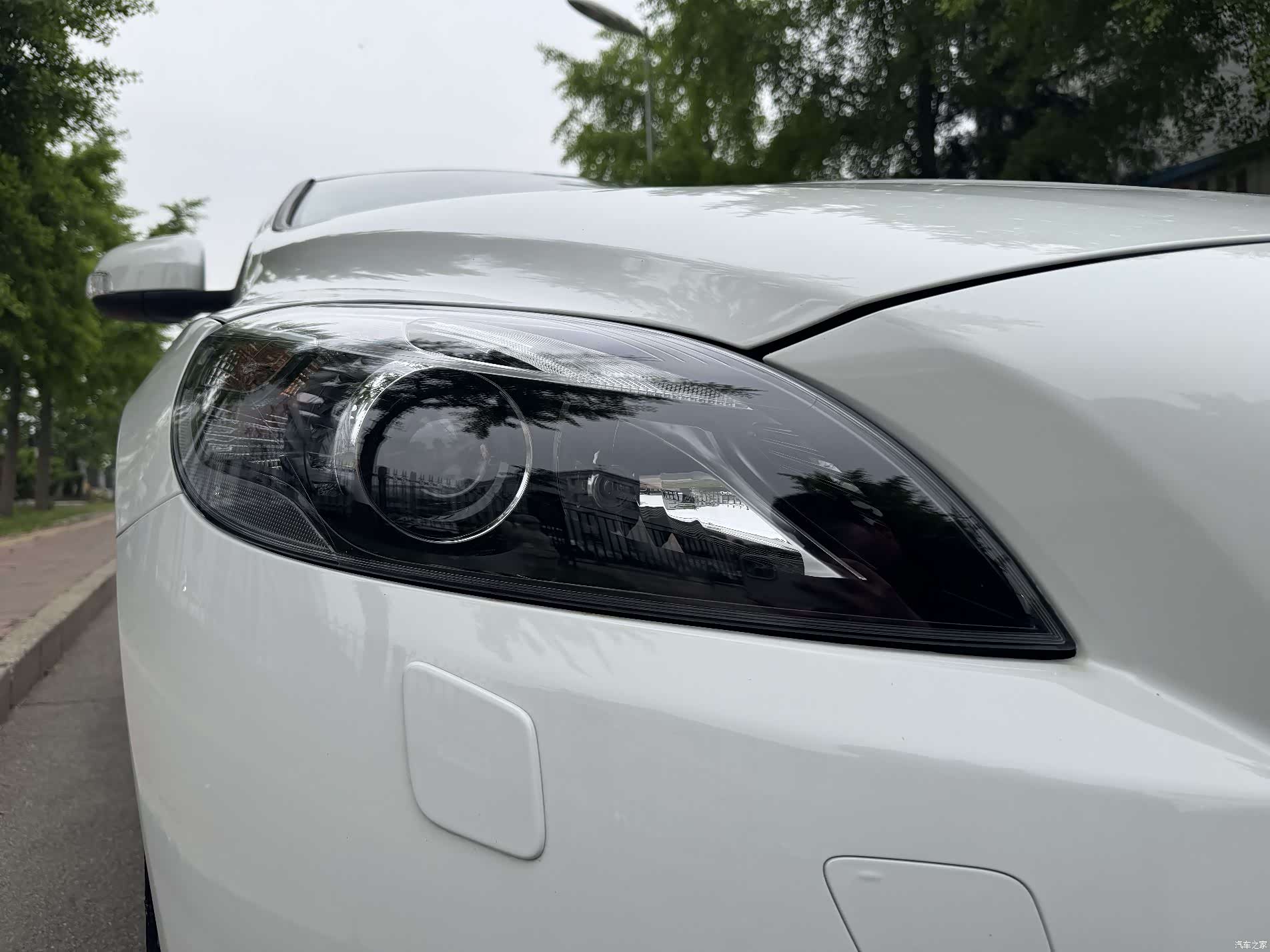 Volvo V40, 2015 24