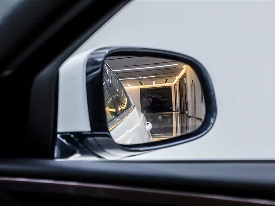 Jaguar XEL Jaguar XEL