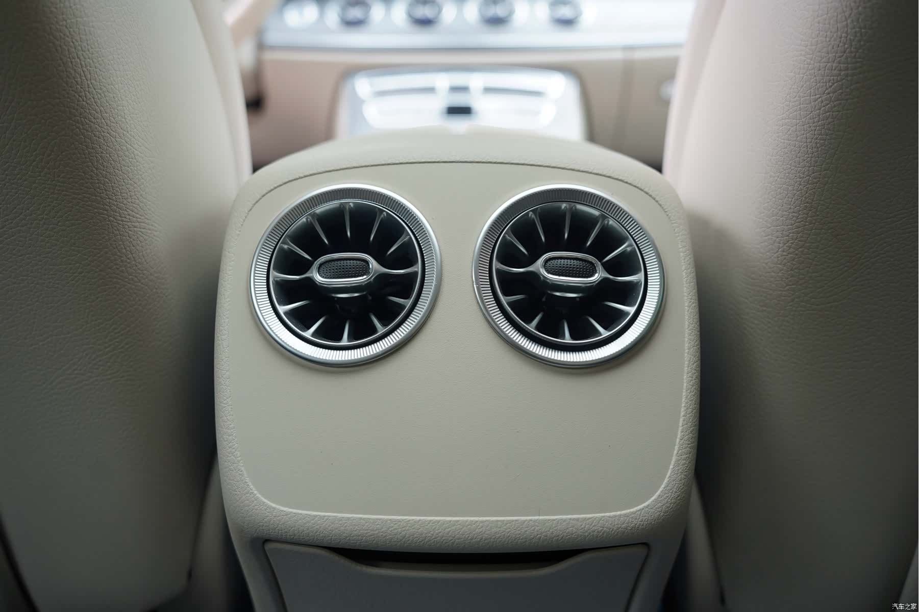 Mercedes-Benz E-Class, 2021 28