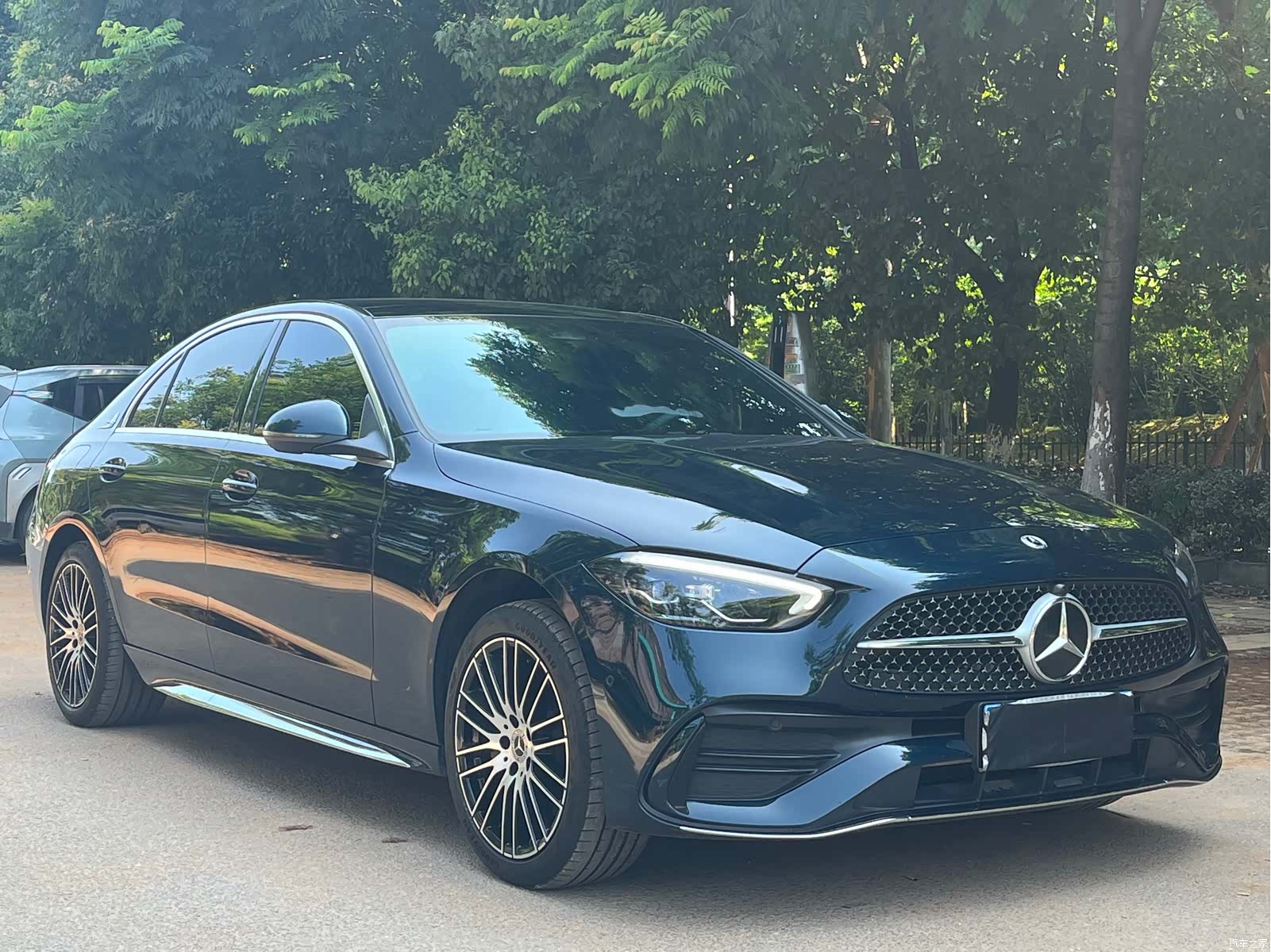 Mercedes-Benz C-Class, 2024 3